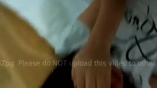 一男两女互玩挺嫩妹子脱光光自摸 苗条身材逼逼挺嫩看着非常诱人 很是诱惑喜欢不要错过