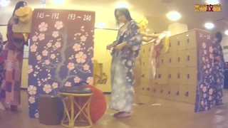 CHCH-043 十代で結婚した爆乳すぎるヤンママ！なのに、成人してから一度もHしていないセックスレスなセカンド