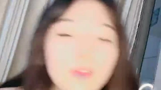 风流医生（下面看此健身小姐姐的完整版和联系方式）近距离拍摄小姐姐的表情，高潮