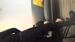 浴室里湿润的阴户近距离观看