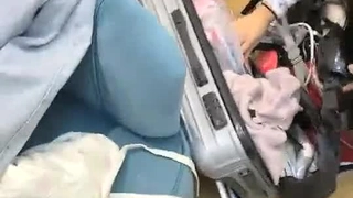 极品御姐黑丝高跟情趣内衣全程露脸大秀诱惑直播，跟狼友互动撩骚听指挥，全身精油揉奶玩逼，无毛白虎自慰